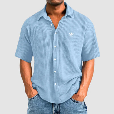 Trendy men's shirt with button-down collar