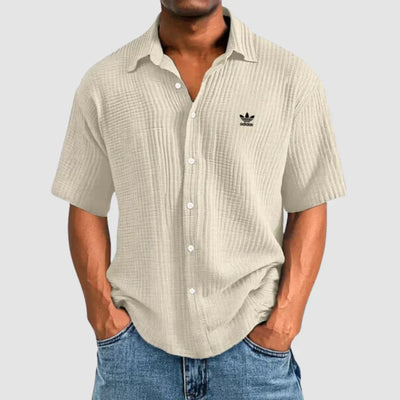 Trendy men's shirt with button-down collar