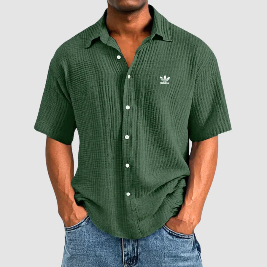 Trendy men's shirt with button-down collar