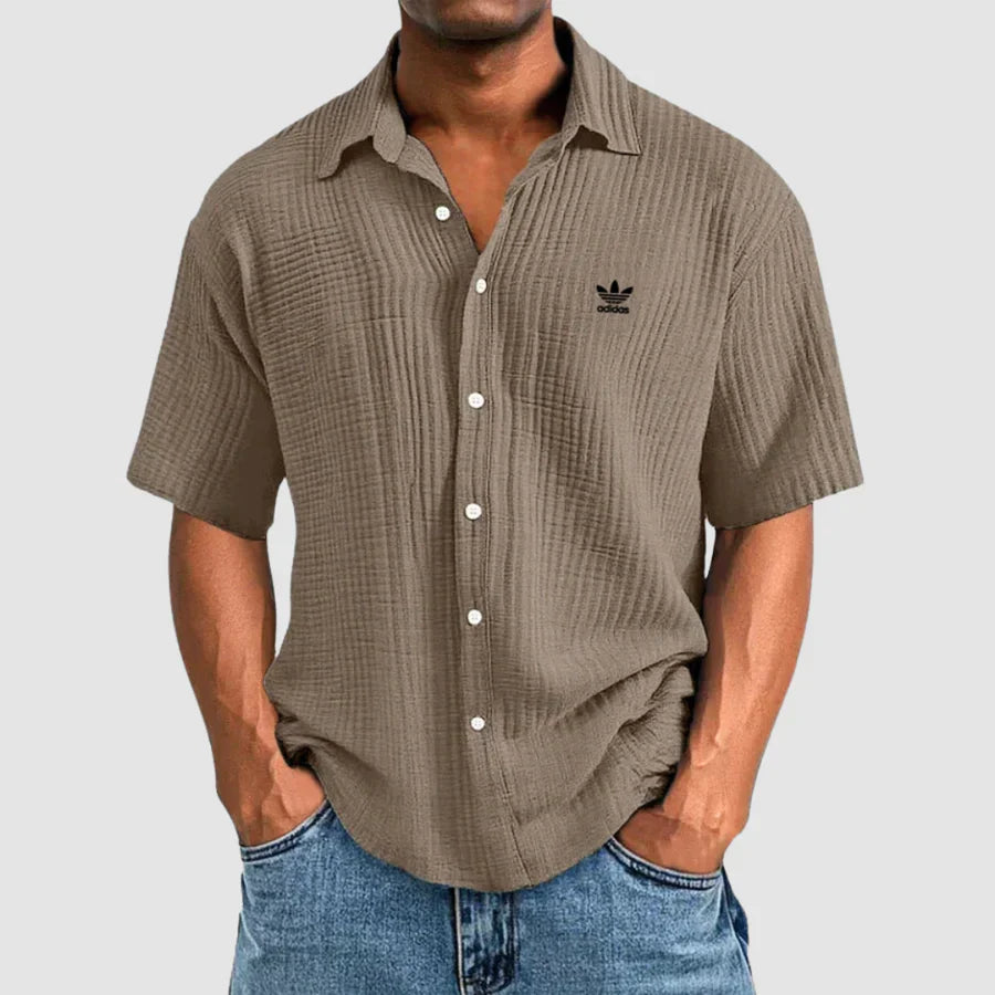 Trendy men's shirt with button-down collar