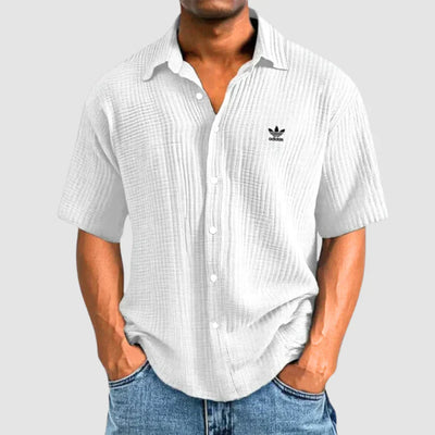 Trendy men's shirt with button-down collar