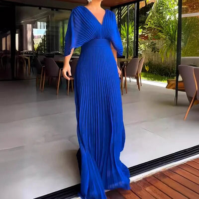 Silvia - Classic Pleated Dress
