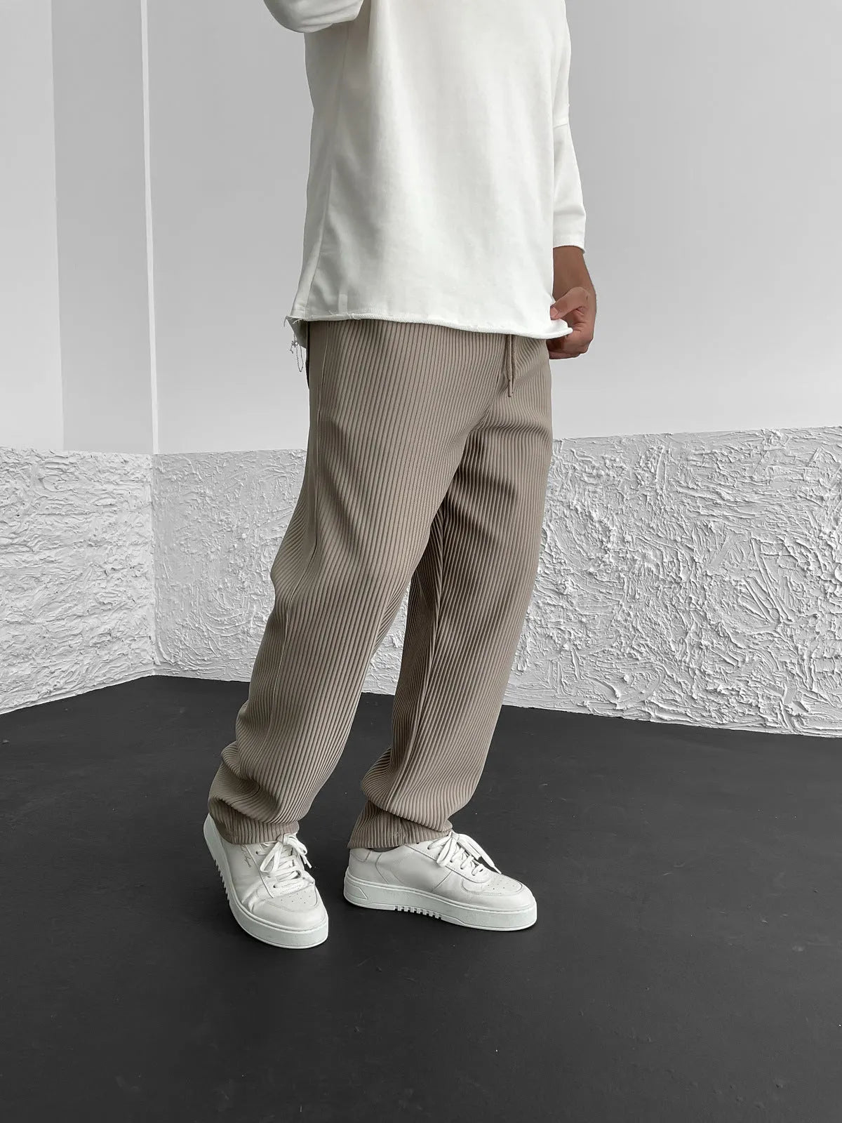 Roger | Soft Ribbed Trousers