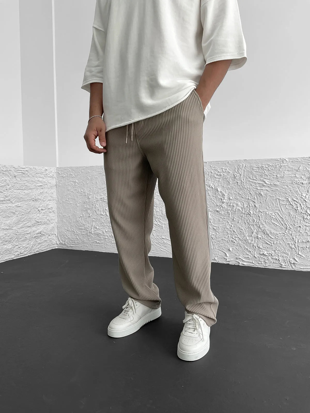 Roger | Soft Ribbed Trousers